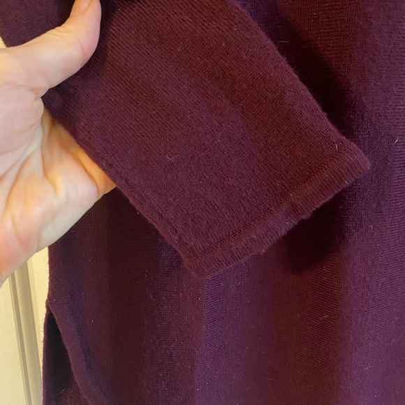 Max Studio 100% Extra Fine Merino Wool Scoop Neck Sweater Maroon - Picture 3 of 4